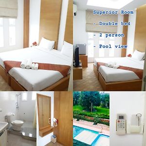 Deluxe Queen Room